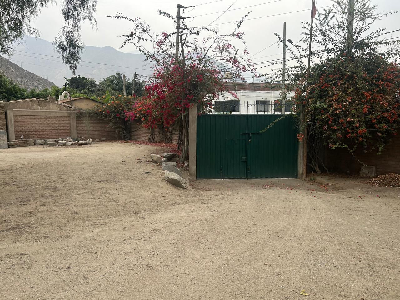 Portón de ingreso
