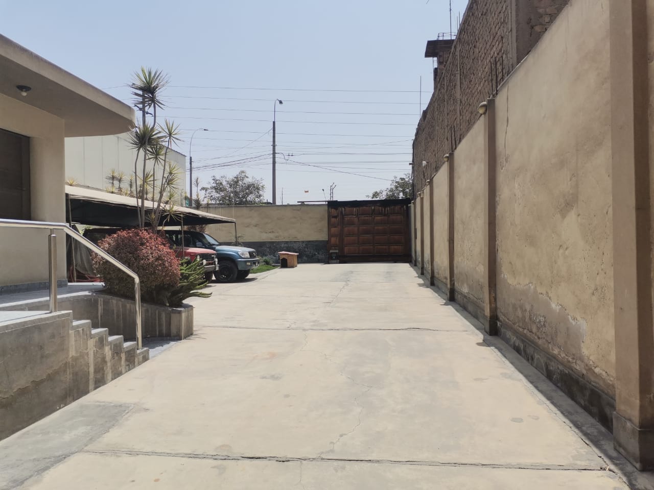 TERRENO EN VENTA  CERCADO DE  3,000 m2