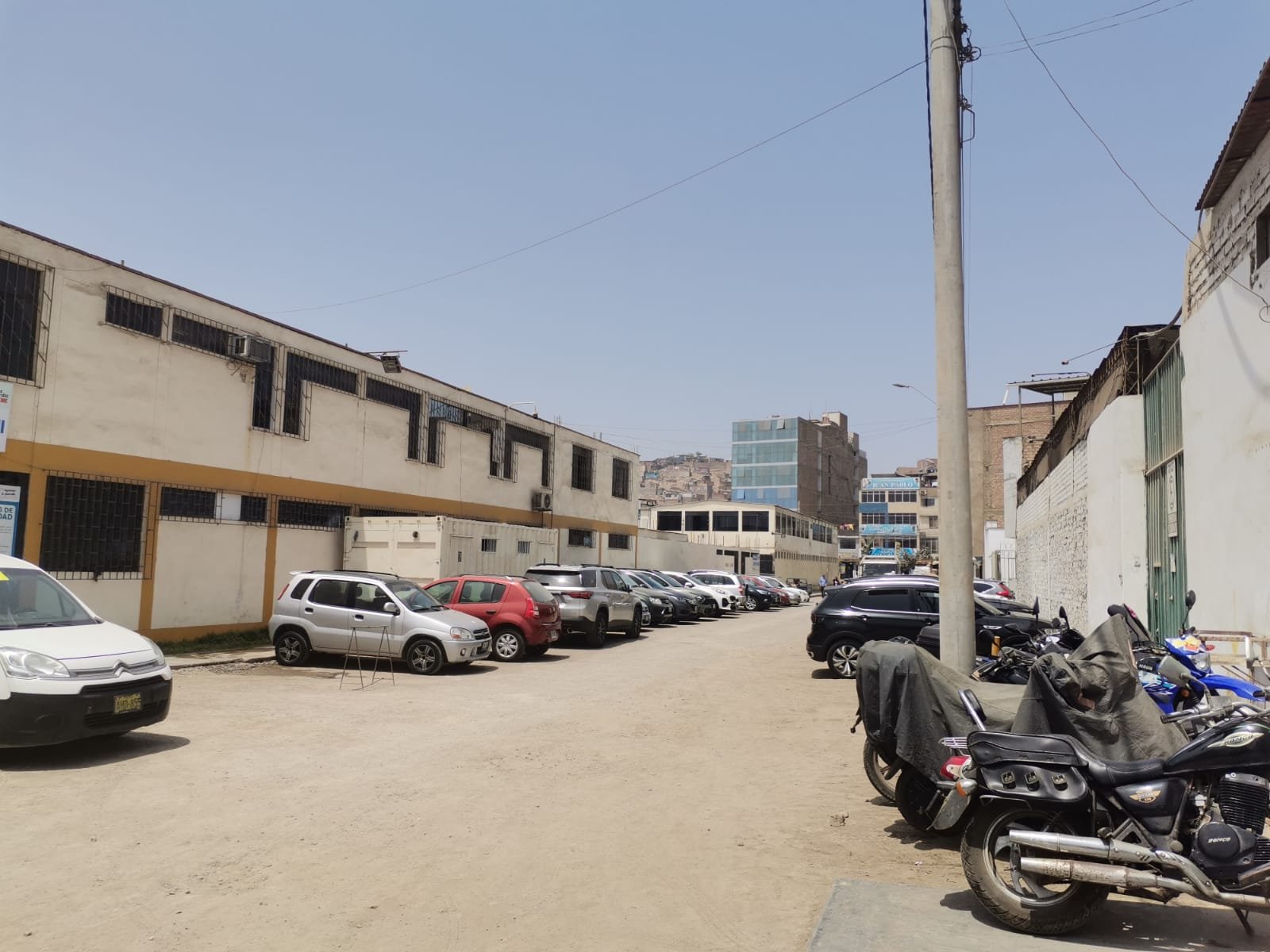 TERRENO EN VENTA  CERCADO DE  3,000 m2
