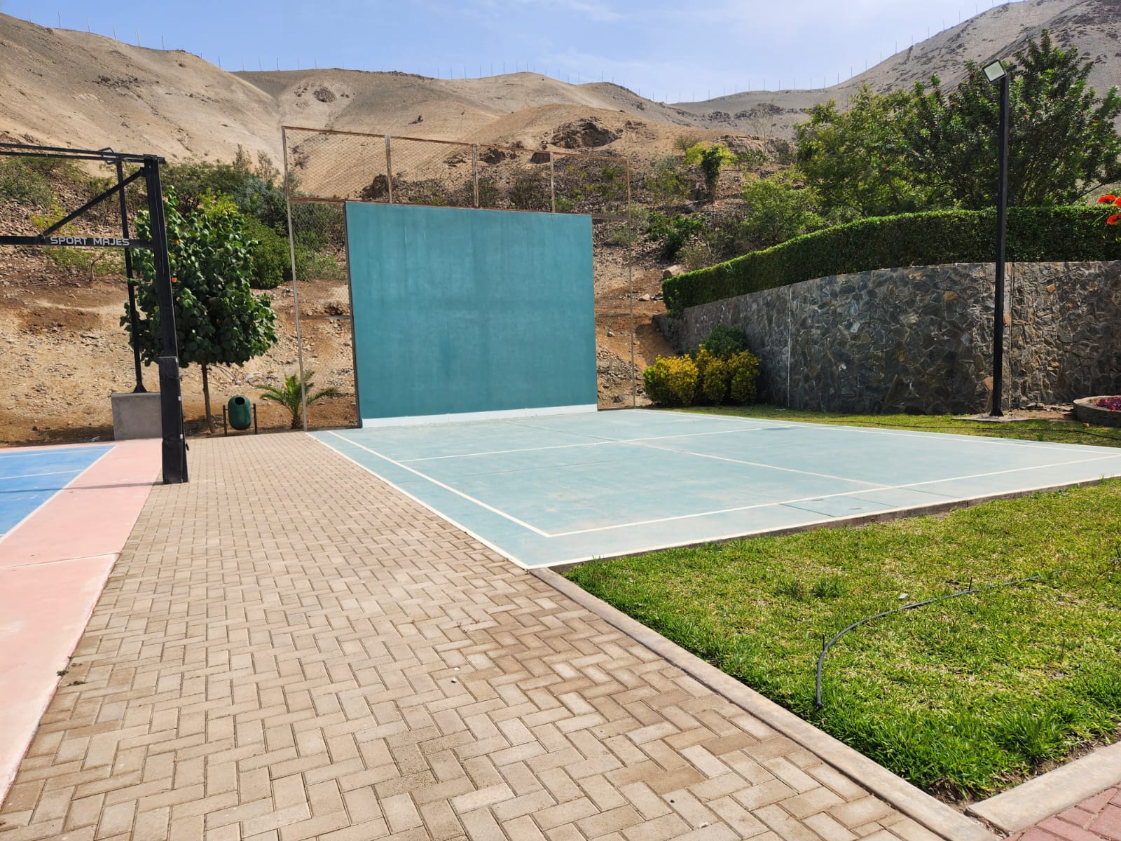 SE VENDE TERRENO DE 1027 M2 DE AREA EN EL LOMAS DE HUENDO EN HUERAL