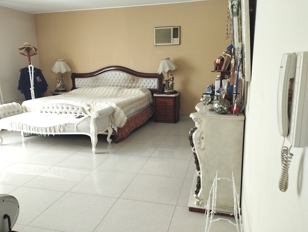 Elegante residencia en la zona más tranquila de La Planicie, excelente oferta