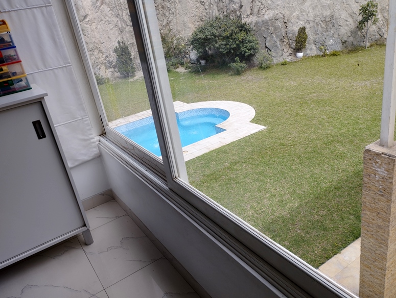 Elegante residencia en la zona más tranquila de La Planicie, excelente oferta