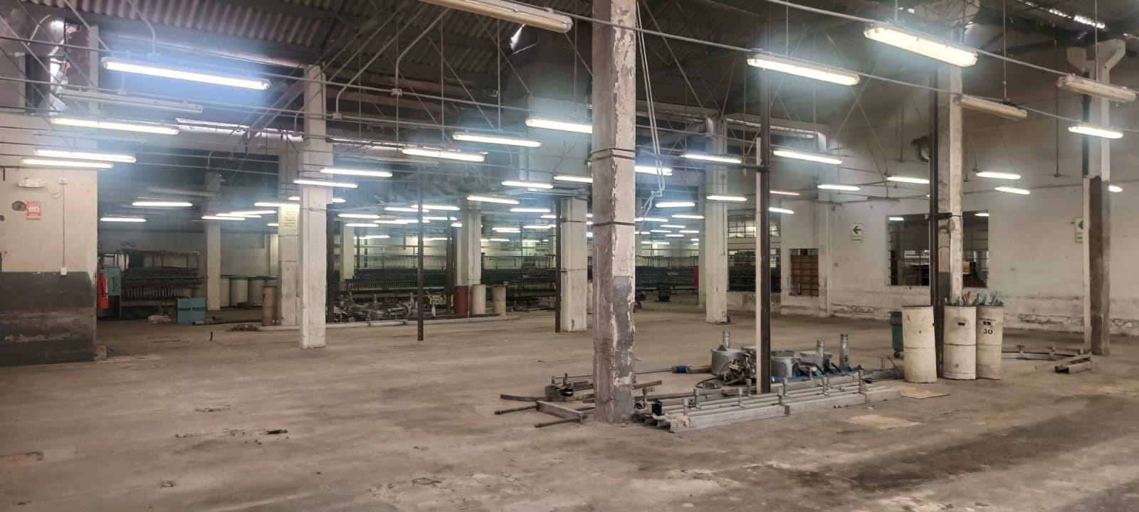 SE VENDE O ALQUILA LOCAL DE AT.12,037m2 EN LA VICTORIA