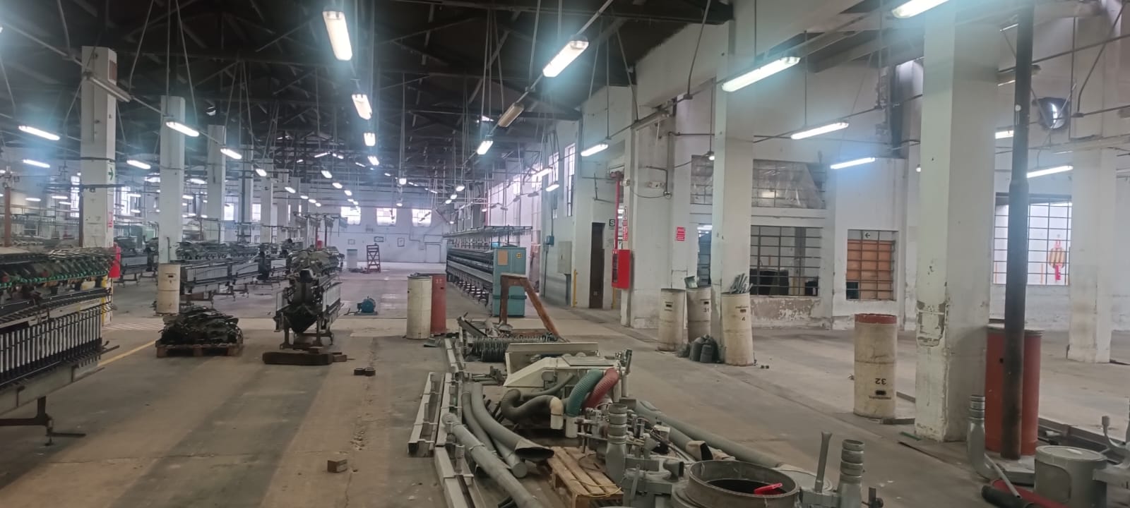 SE VENDE O ALQUILA LOCAL DE AT.12,037m2 EN LA VICTORIA