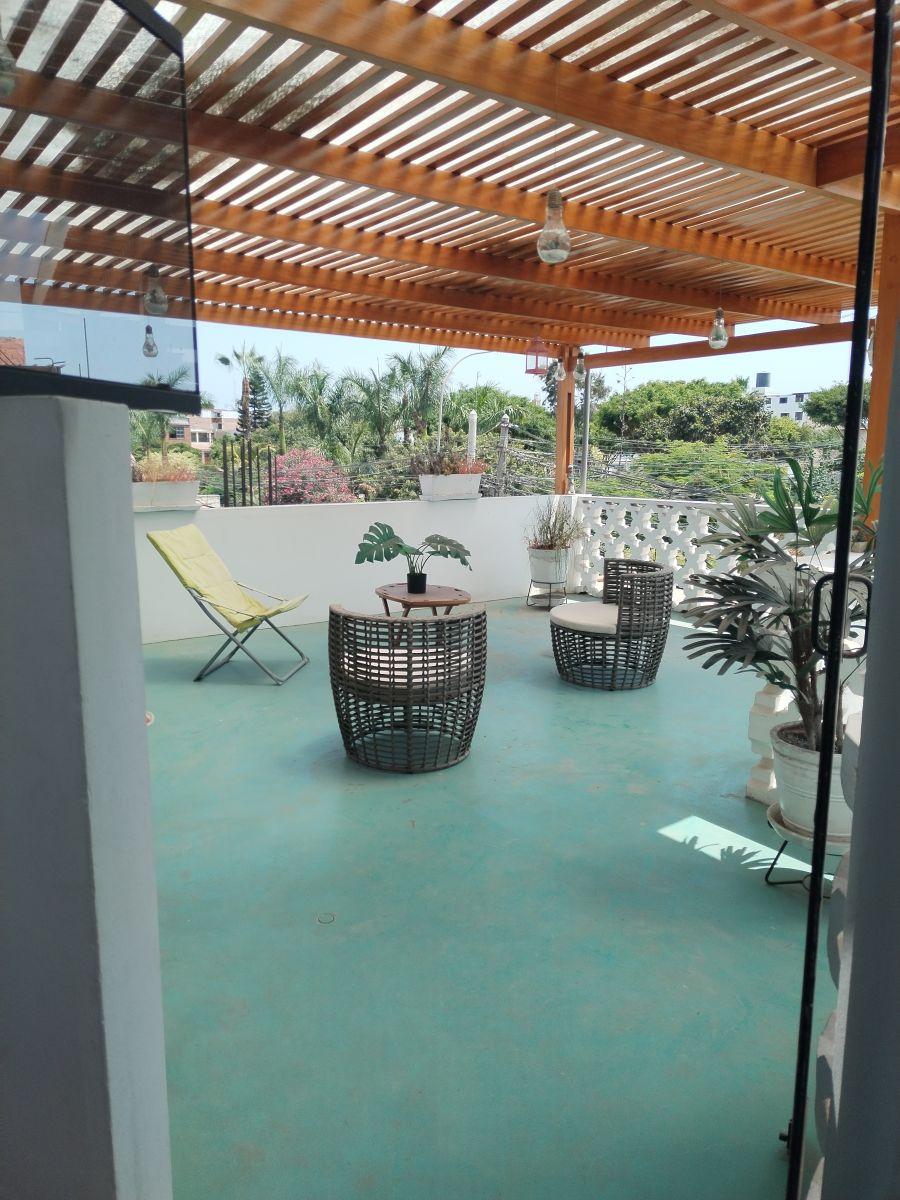 SE VENDE CASA EN LOS CEDRO DE VILLA CHORRILLOS