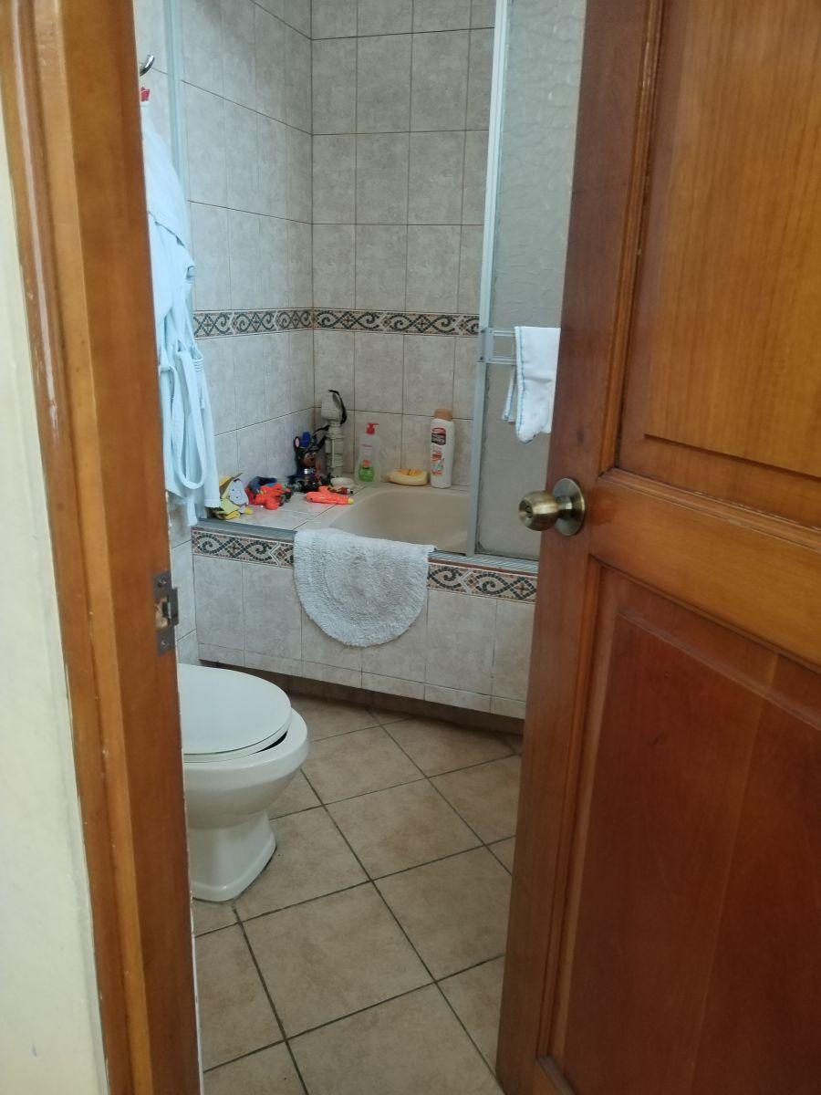 SE VENDE CASA EN LOS CEDRO DE VILLA CHORRILLOS