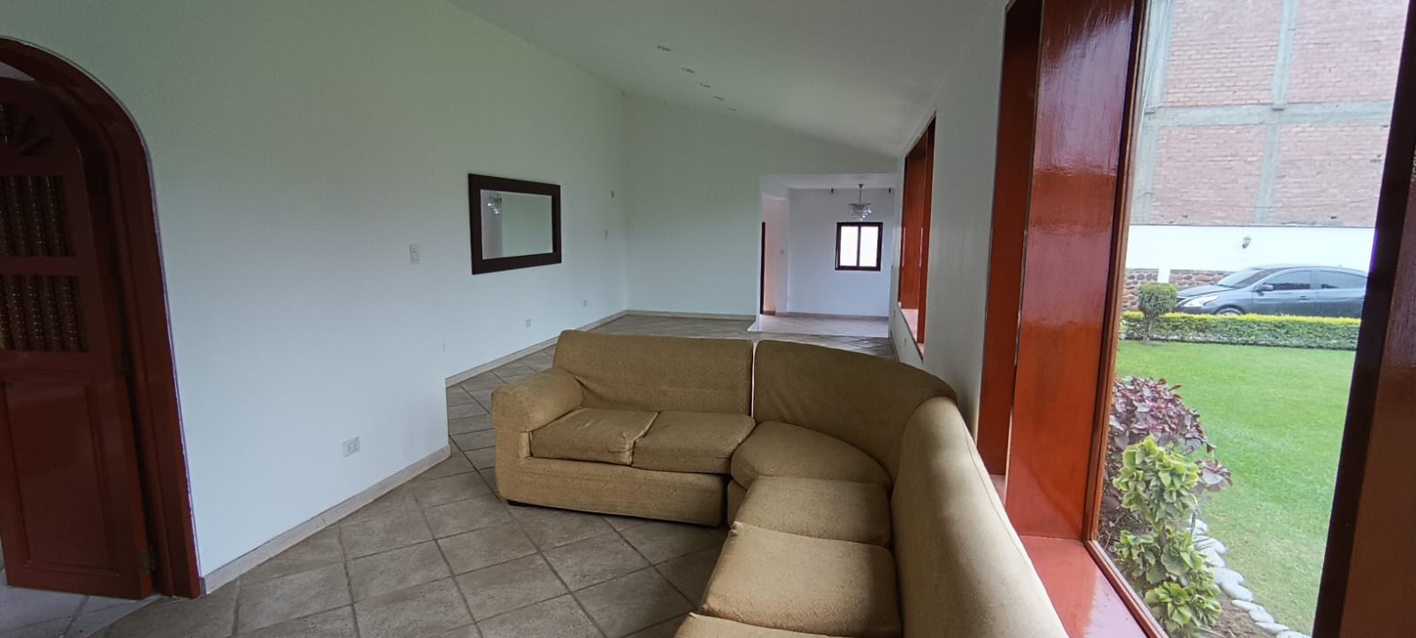SE VENDE ESPECTACULAR RESIDENCIA DE 2520m2 EN HUACHIPA, URB. SANTA MARIA DE HUACHIPA