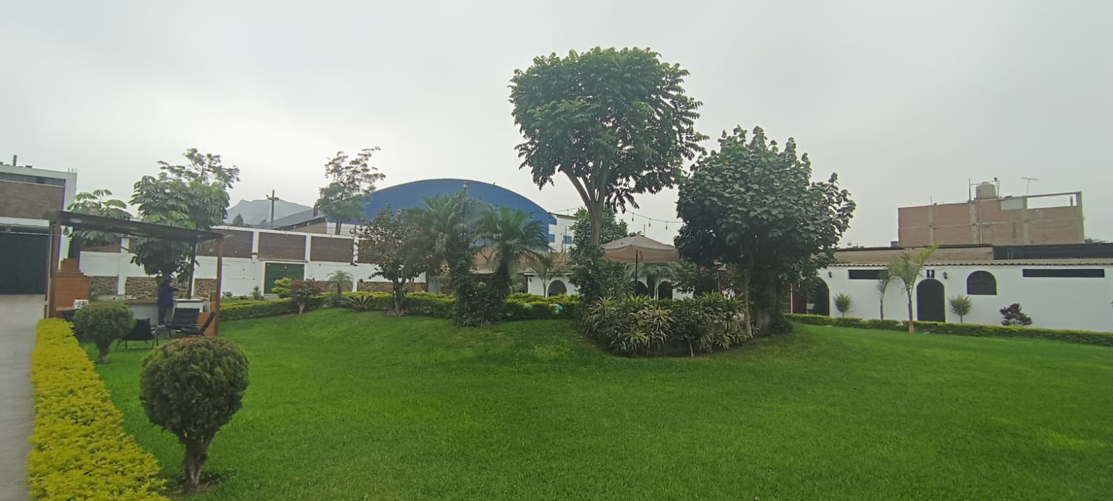 SE VENDE ESPECTACULAR RESIDENCIA DE 2520m2 EN HUACHIPA, URB. SANTA MARIA DE HUACHIPA