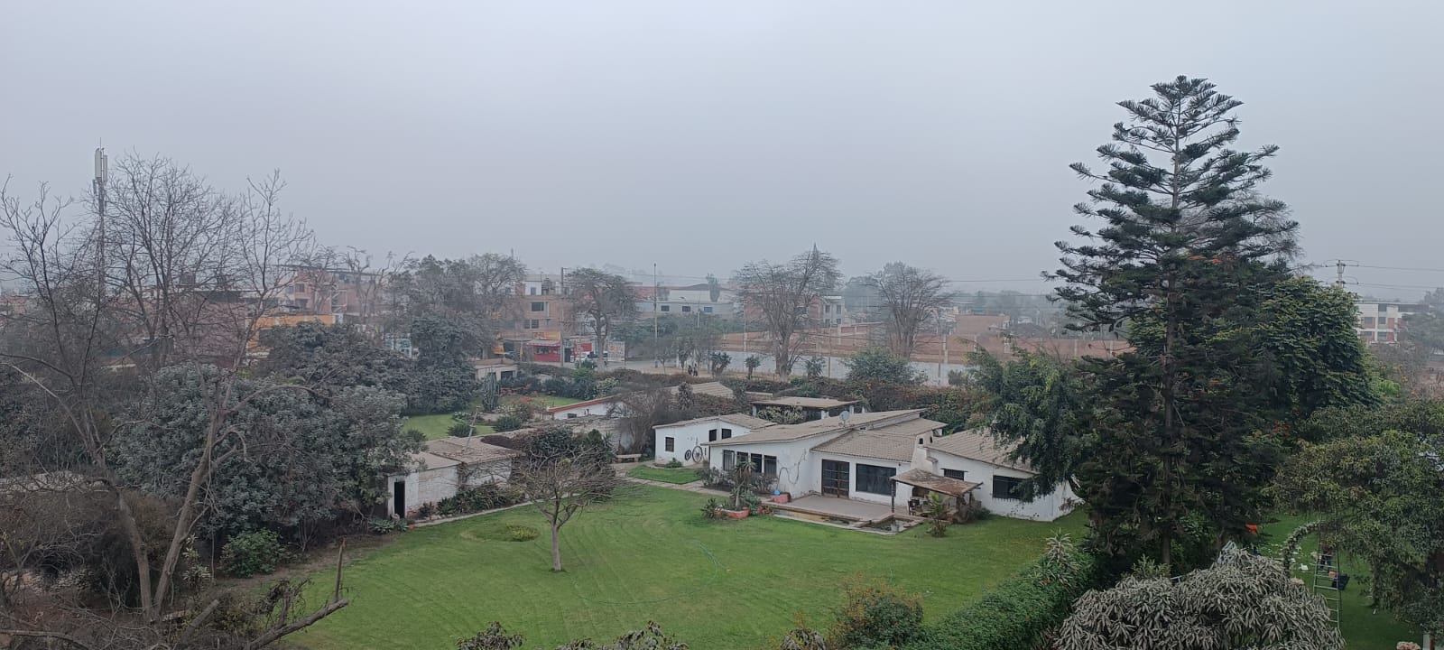 SE VENDE ESPECTACULAR RESIDENCIA DE 2520m2 EN HUACHIPA, URB. SANTA MARIA DE HUACHIPA