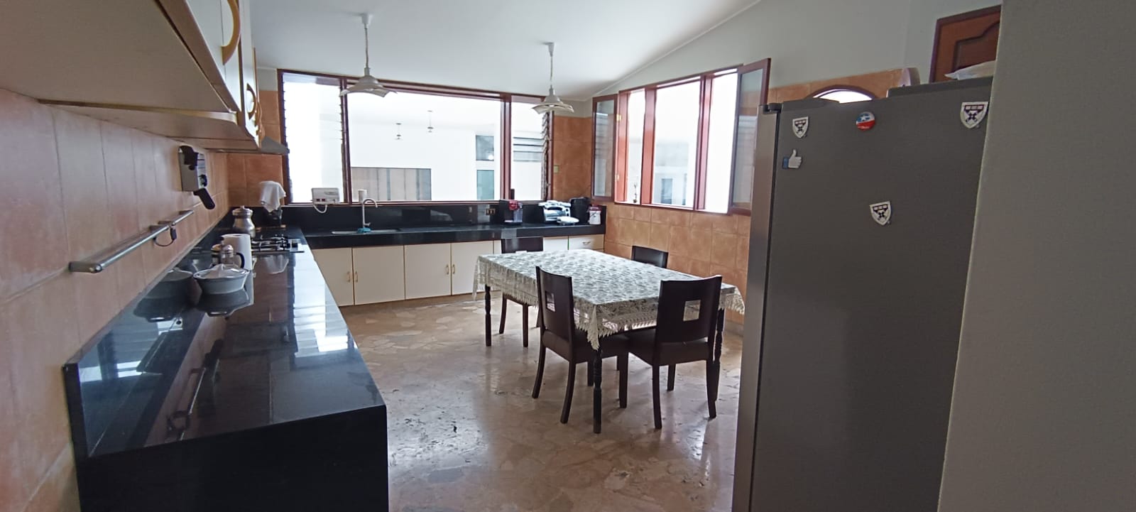 SE VENDE ESPECTACULAR RESIDENCIA DE 2520m2 EN HUACHIPA, URB. SANTA MARIA DE HUACHIPA