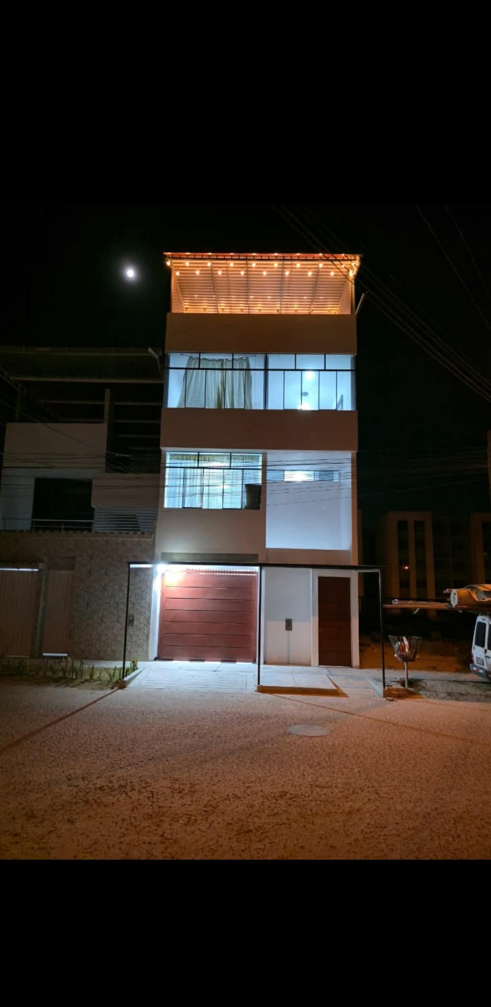 CASA URB. CASUARINAS DPTO. DE PIURA