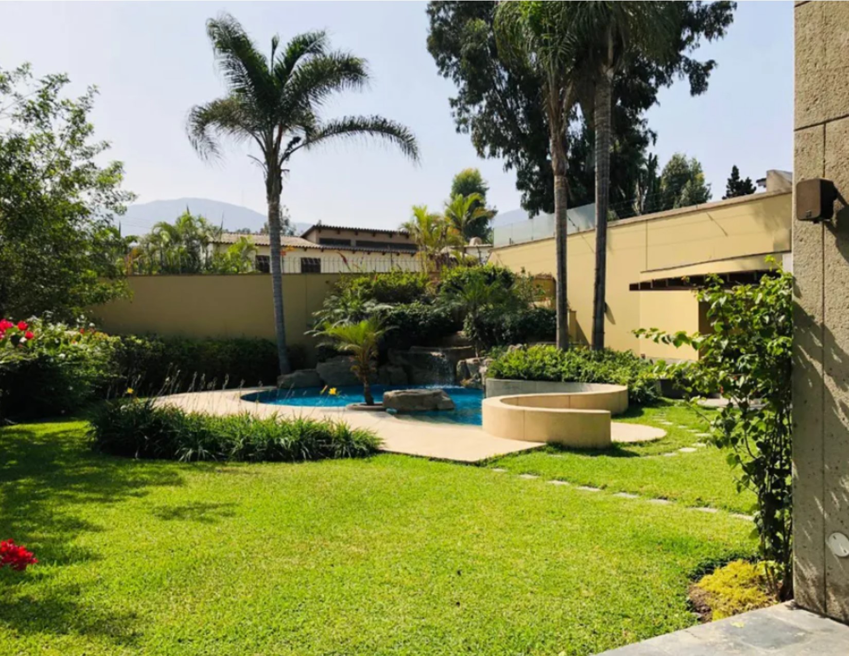 Bella residencia en La Planicie