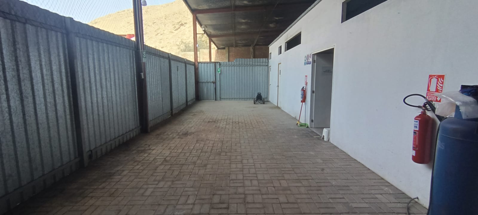 Se Vende local Taller de 962.10 m². en la Av. Bolognesi, Urb. Tambo Viejo,  Cieneguilla