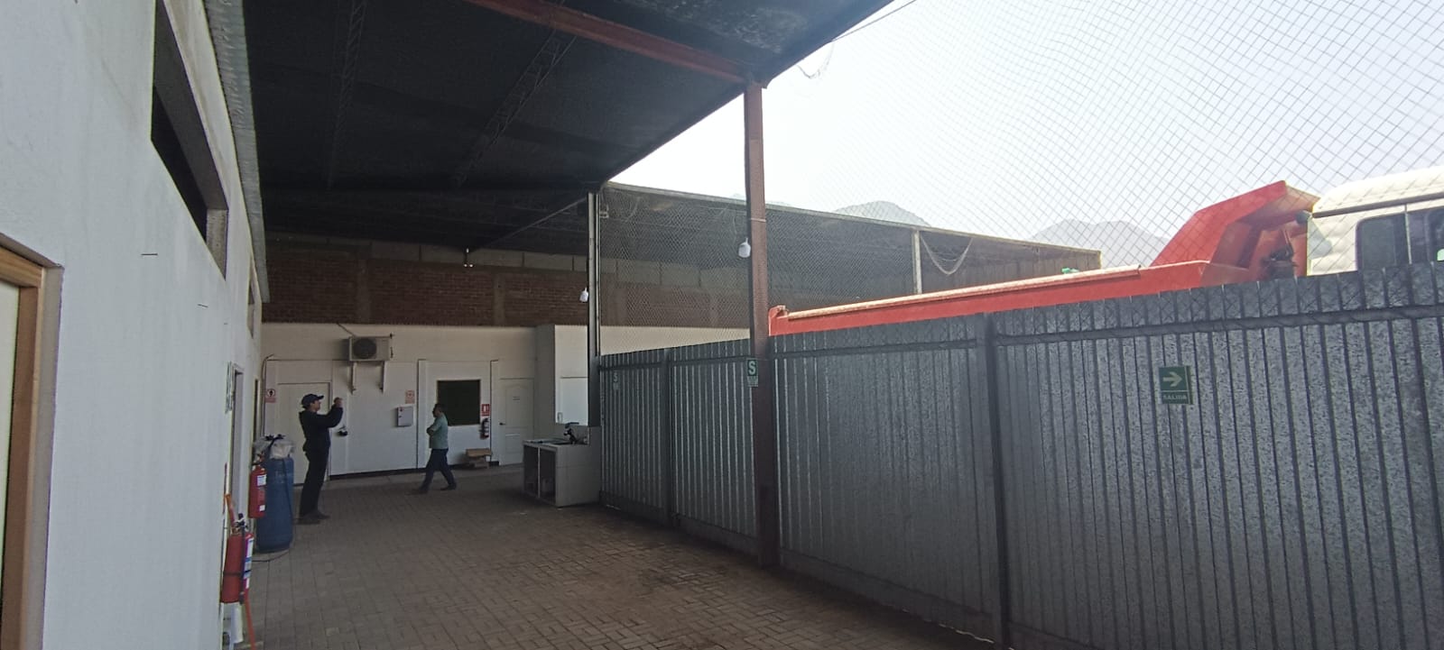 Se Vende local Taller de 962.10 m². en la Av. Bolognesi, Urb. Tambo Viejo,  Cieneguilla
