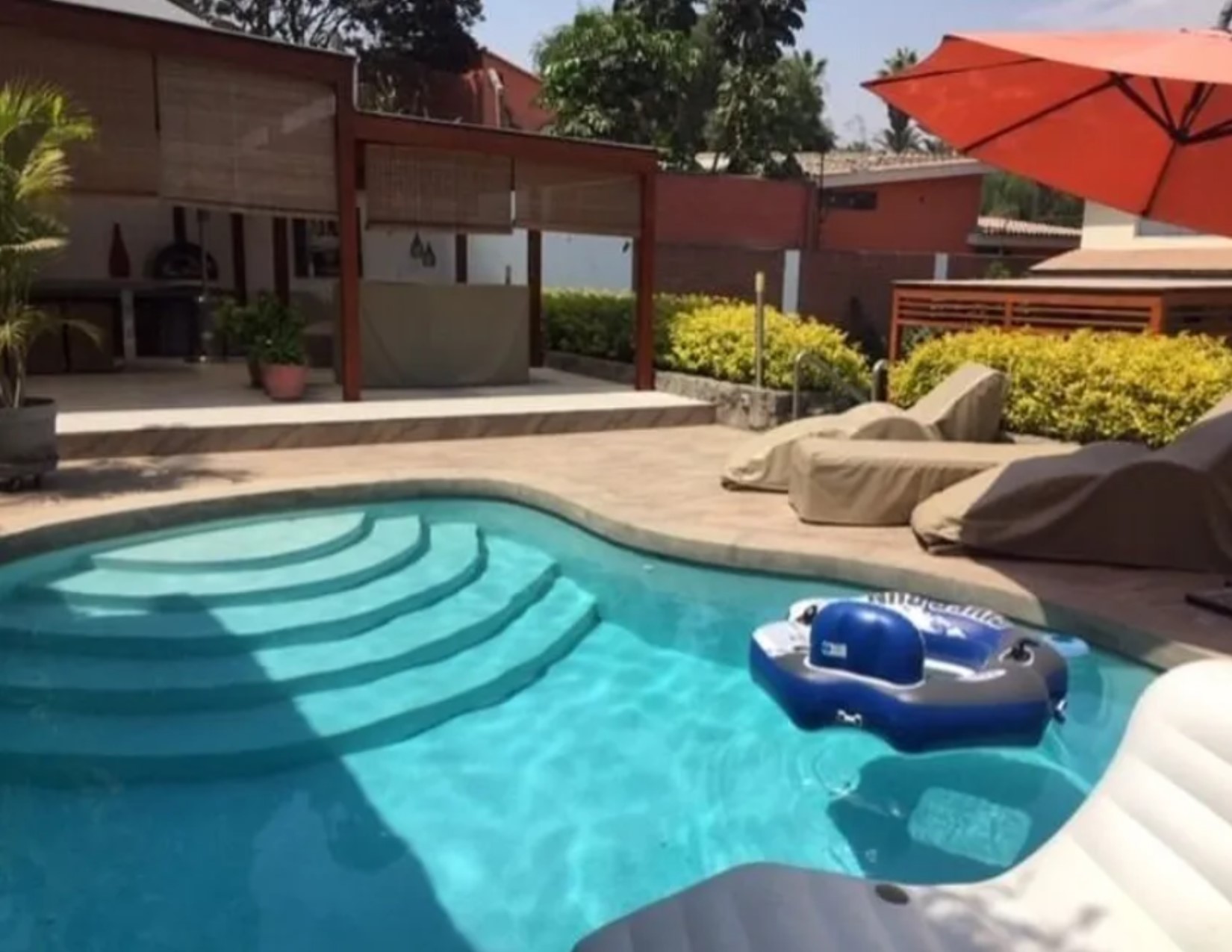 Hermosa residencia en La Planicie