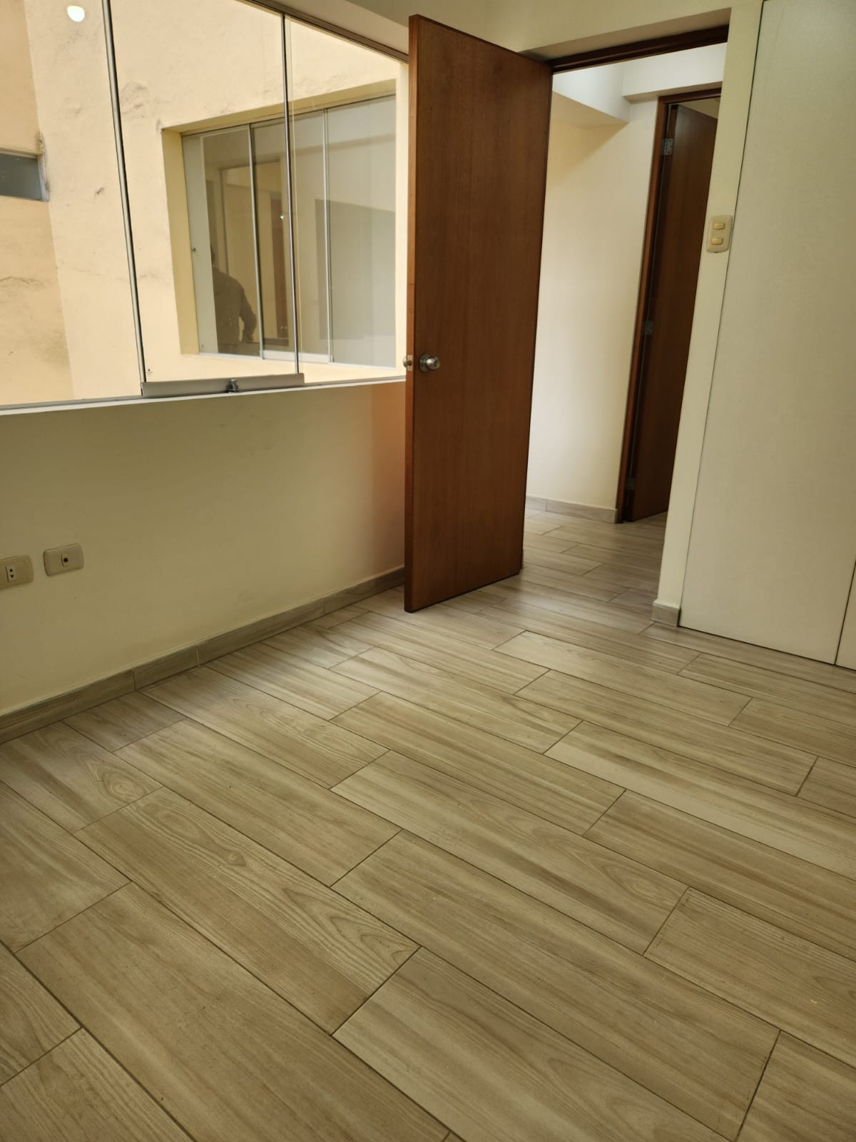SE VENDE DEPARTAMENTO DE ESTRENO