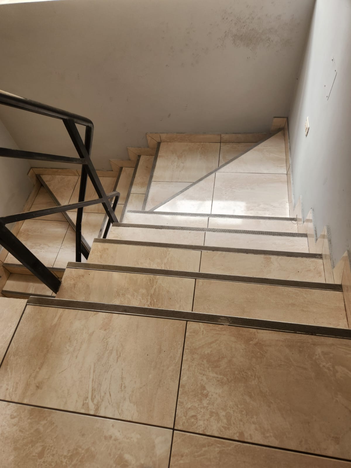 SE VENDE DEPARTAMENTO DE ESTRENO
