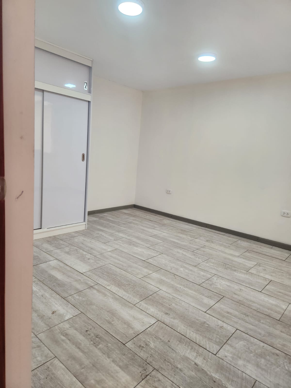 SE VENDE DEPARTAMENTO DE ESTRENO