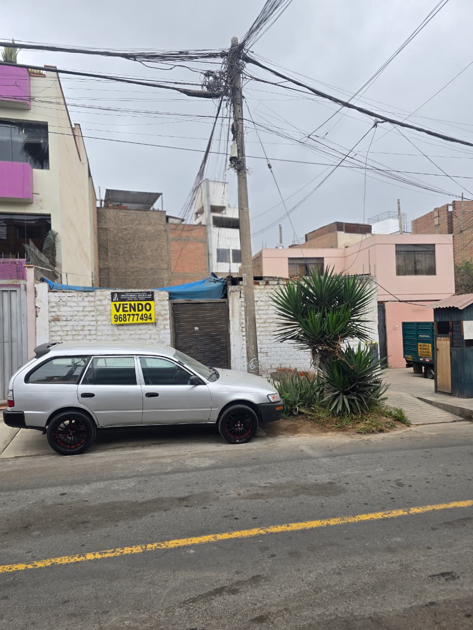 VISTA CALLE AMPLIO FRONTIS