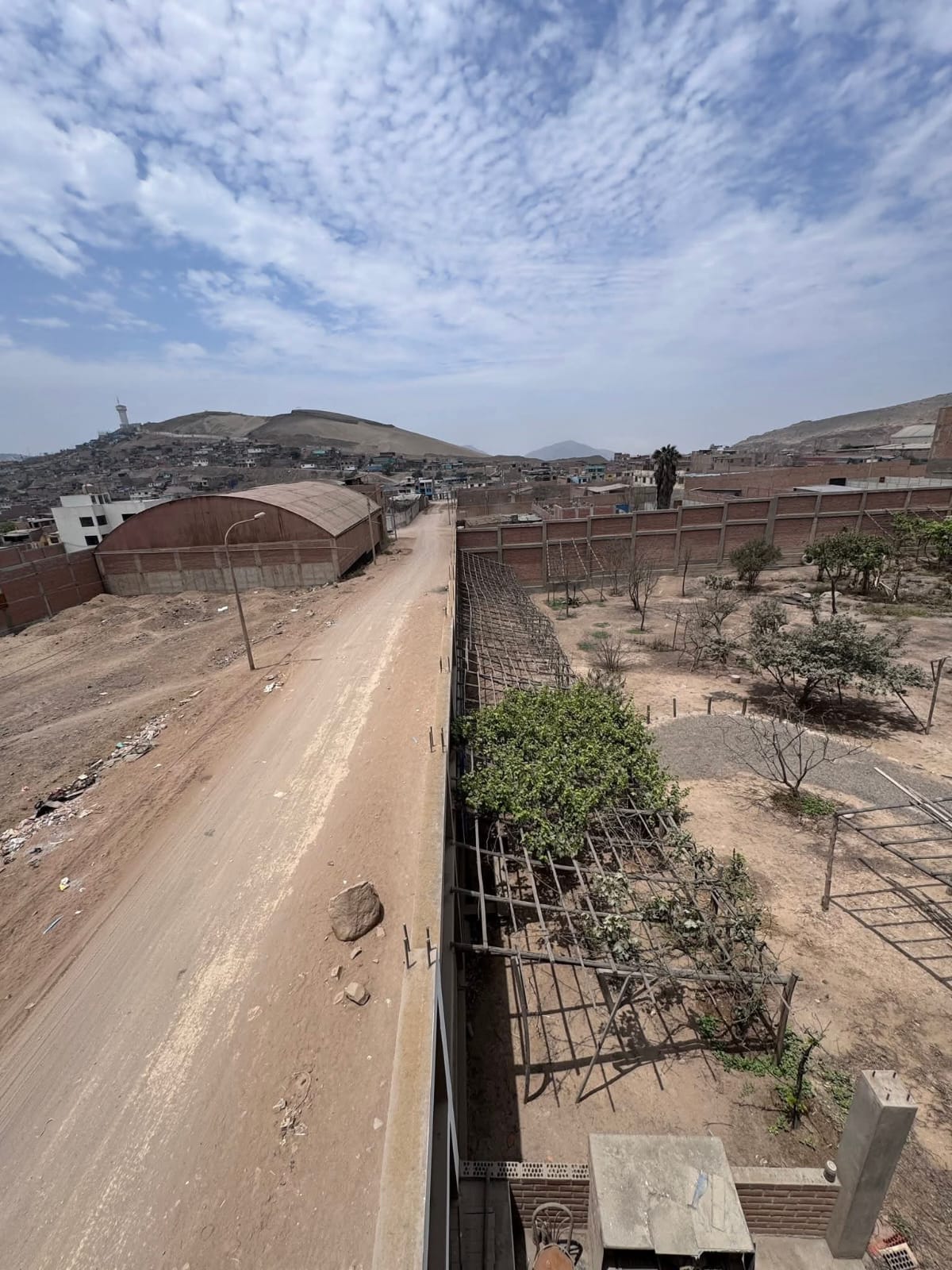 VENDO LOCAL INDUSTRIAL EN PUENTE PIEDRA LIMA