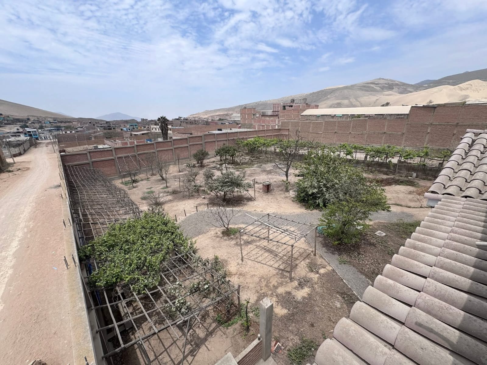 VENDO LOCAL INDUSTRIAL EN PUENTE PIEDRA LIMA