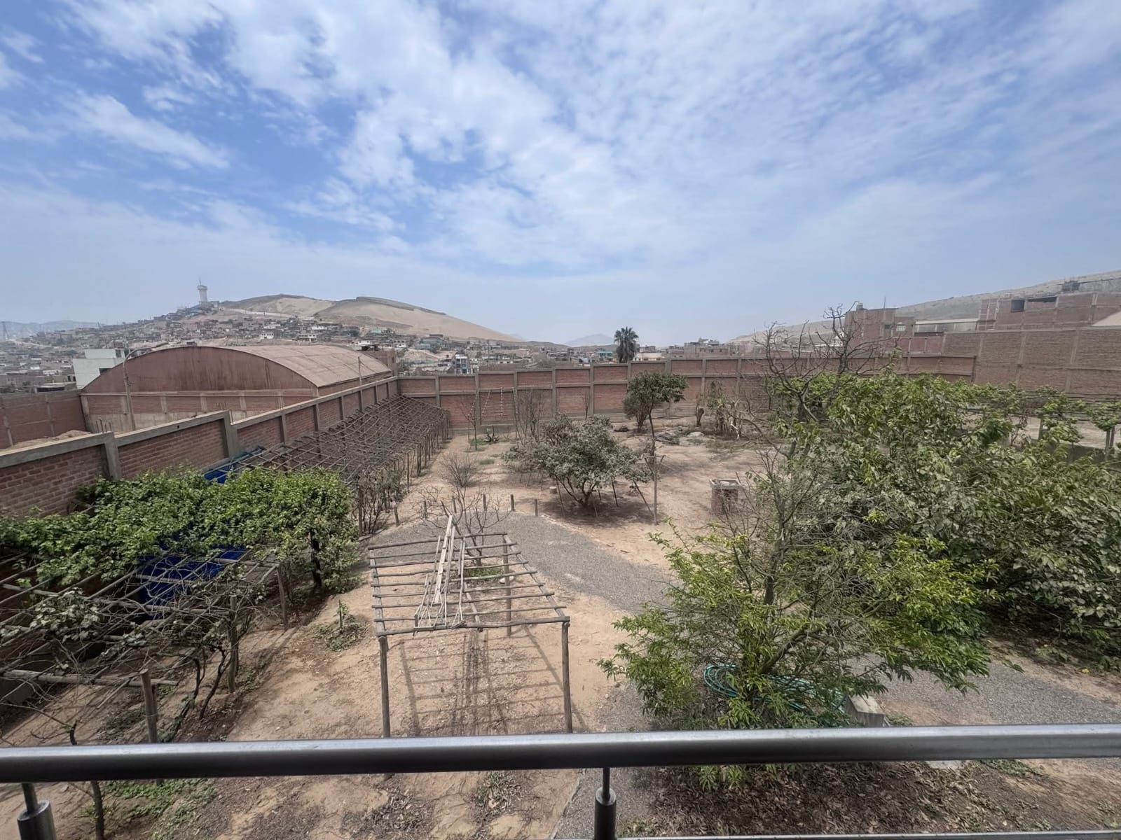 VENDO LOCAL INDUSTRIAL EN PUENTE PIEDRA LIMA