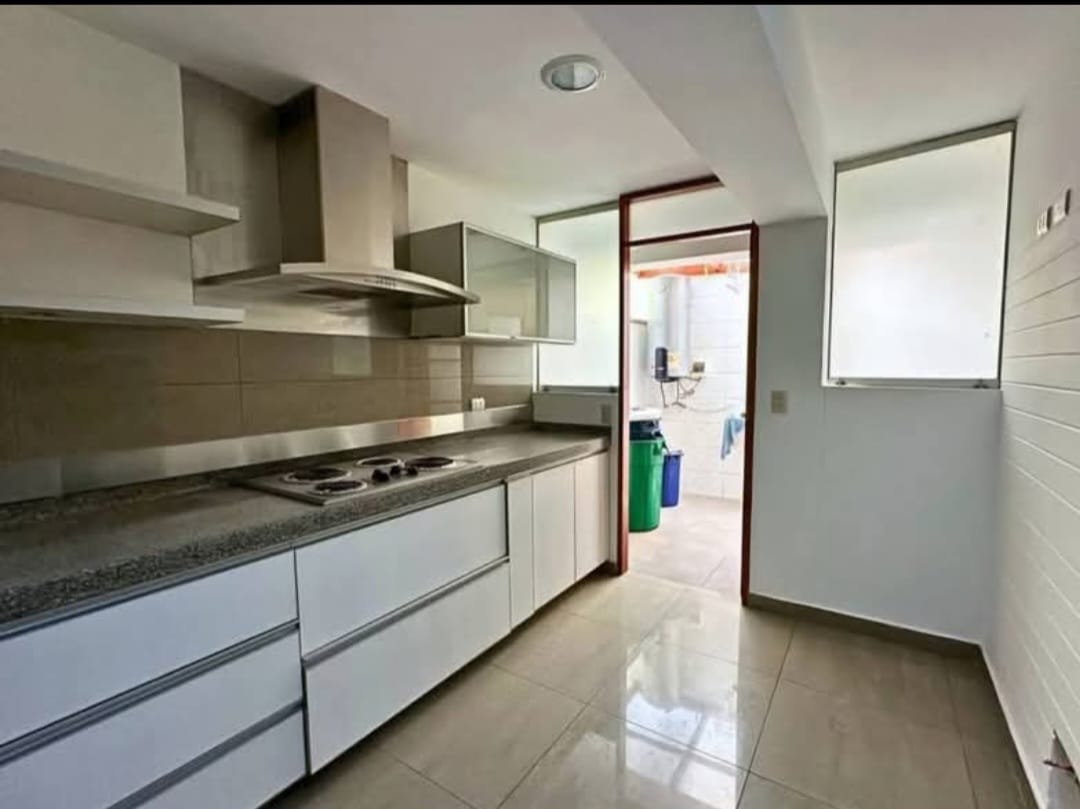 DEPARTAMENTO 163 m² EN CASUARINAS SURCO CON TERRAZA | ZONA DE PARRILLAS | 3 DORMITORIOS