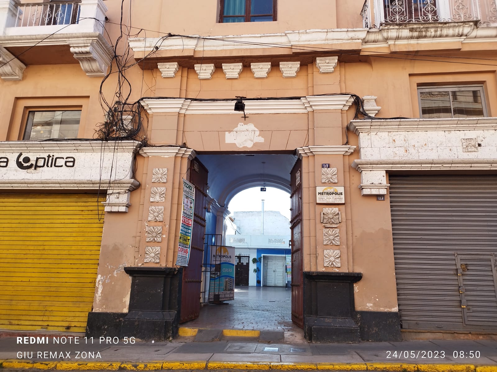 SE VENDE CASONA EN EL CENTRO HISTORICO DE LA CIUDAD DE AREQUIPA